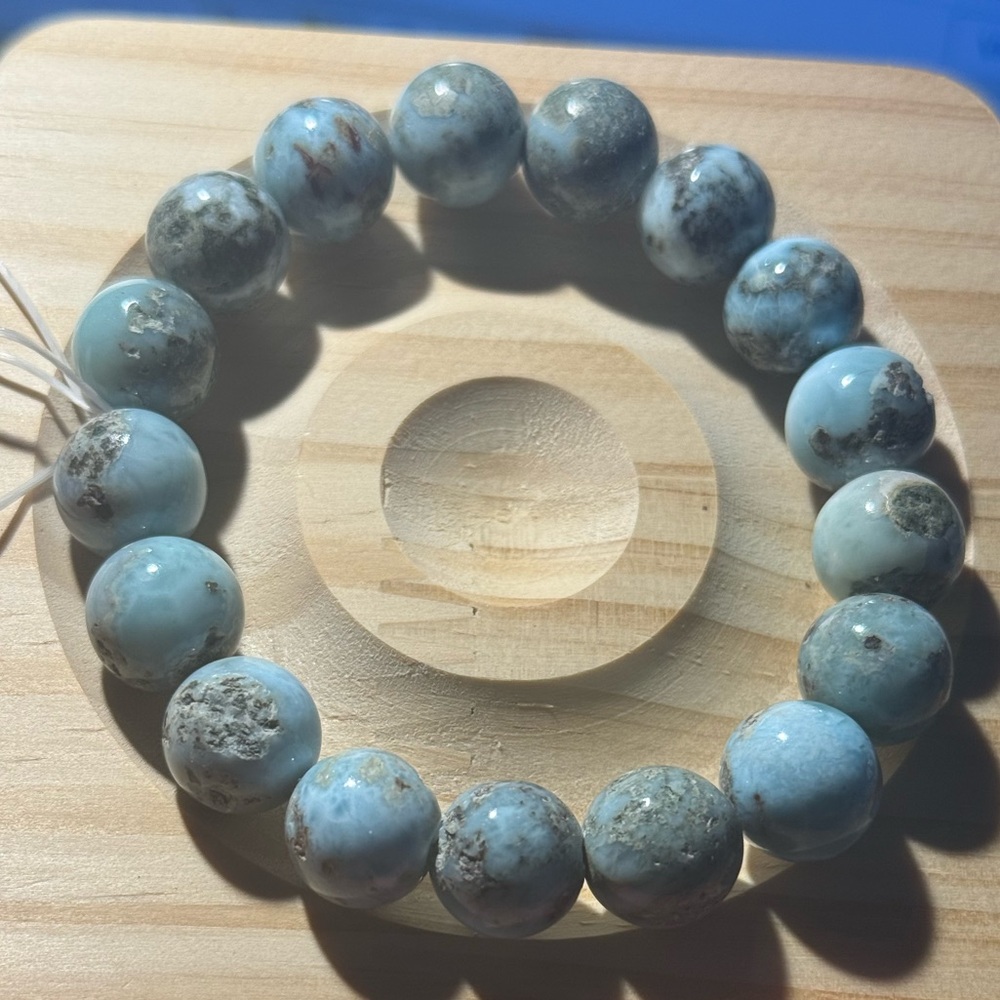 Island Larimar Beaded Bracelet - Picture 4 of 6